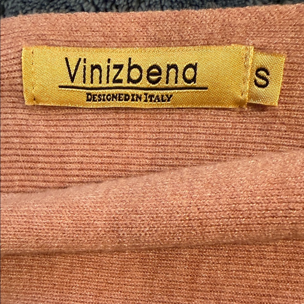 Chic Women's Pink Sweater - Picture 8 of 8